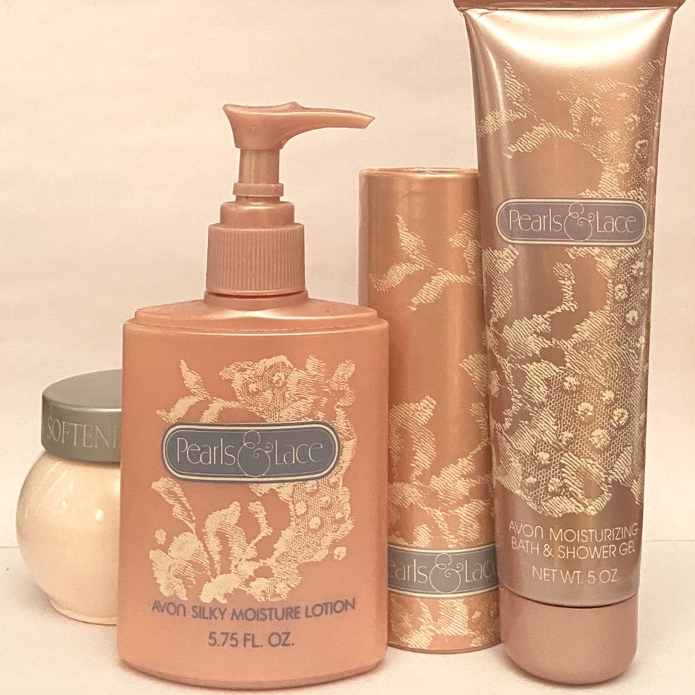 Avon Pearls & Lace shower gel + lotion pump + perumed talc & skin softener